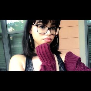 Meet your Posher, Katelyn